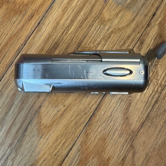 Olympus Stylus 400 Digital Camera Silver 4.0MP 3x Optical Zoom Compact -UNTESTED - Picture 6 of 10